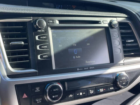 2017 Toyota Highlander LE Plus