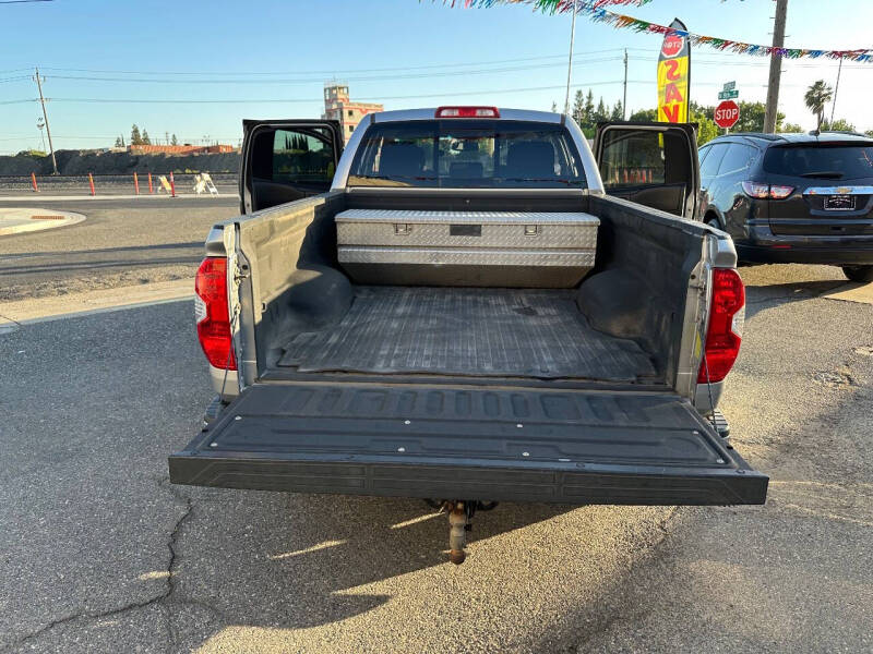2015 Toyota Tundra SR5