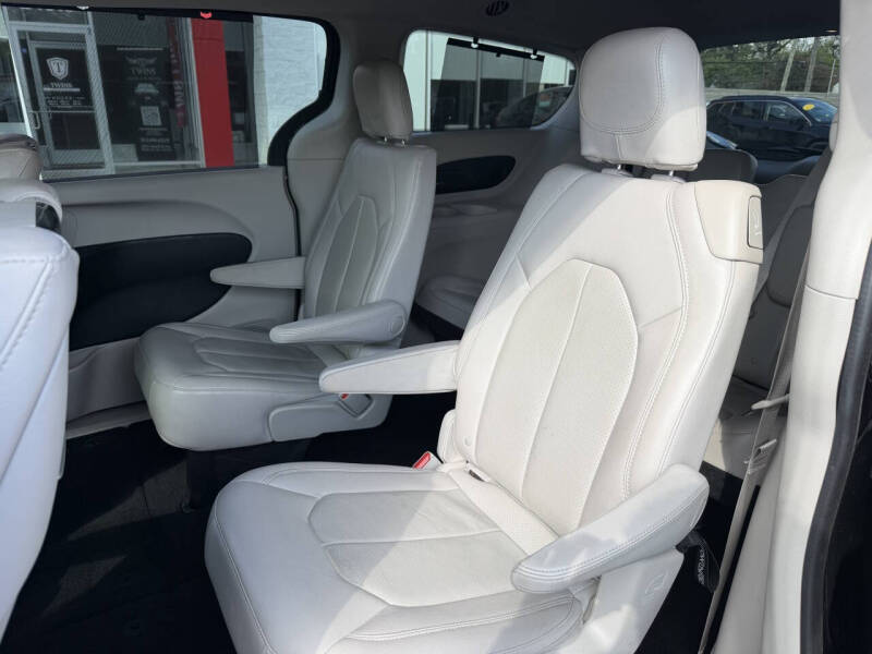 2018 Chrysler Pacifica Touring L Plus