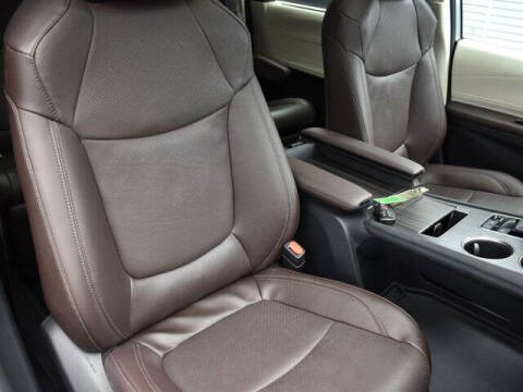 2024 Toyota Sienna Platinum 7-Passenger