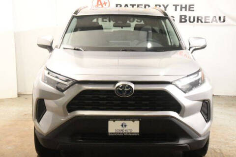 2022 Toyota RAV4 Hybrid XLE