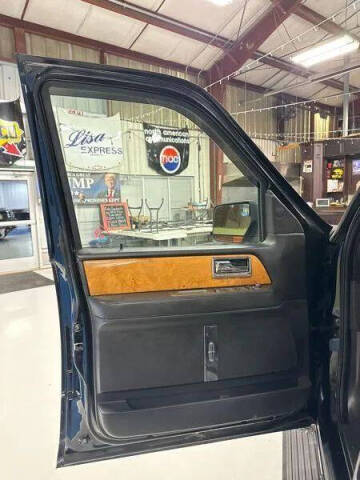 2011 Lincoln Navigator L