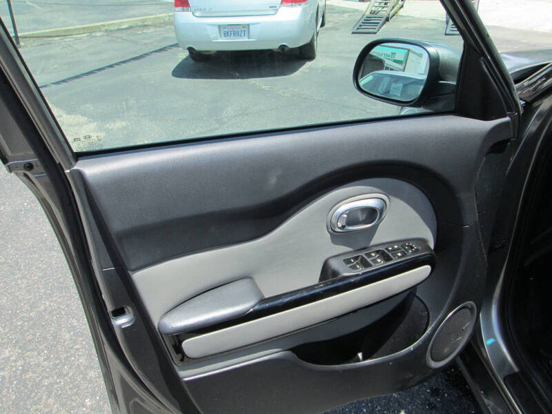2016 Kia Soul +