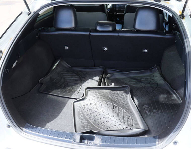 2016 Toyota Prius Three Touring