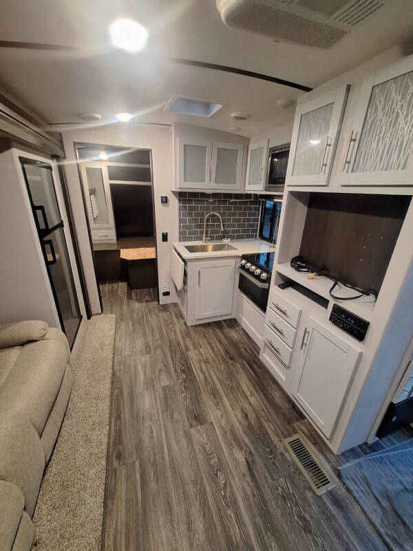 2020 Keystone RV Premier Ultra Lite 23RB