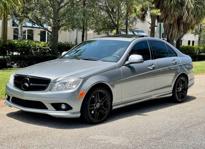 2009 Mercedes-Benz C-Class for sale at VE Auto Gallery LLC in Lake Park FL