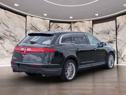 2019 Lincoln MKT Reserve