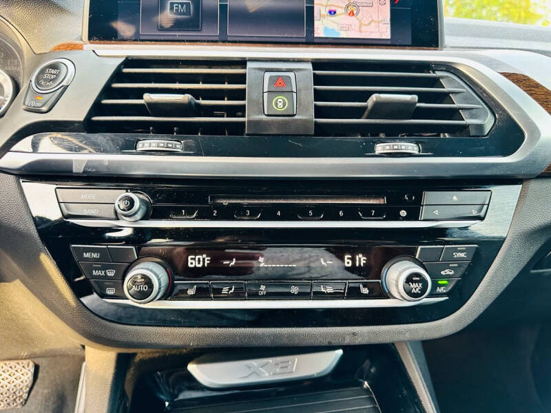 2019 BMW X3 30i photo 18