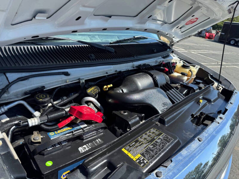 2014 Ford E-Series Cutaway Base - Photo 17