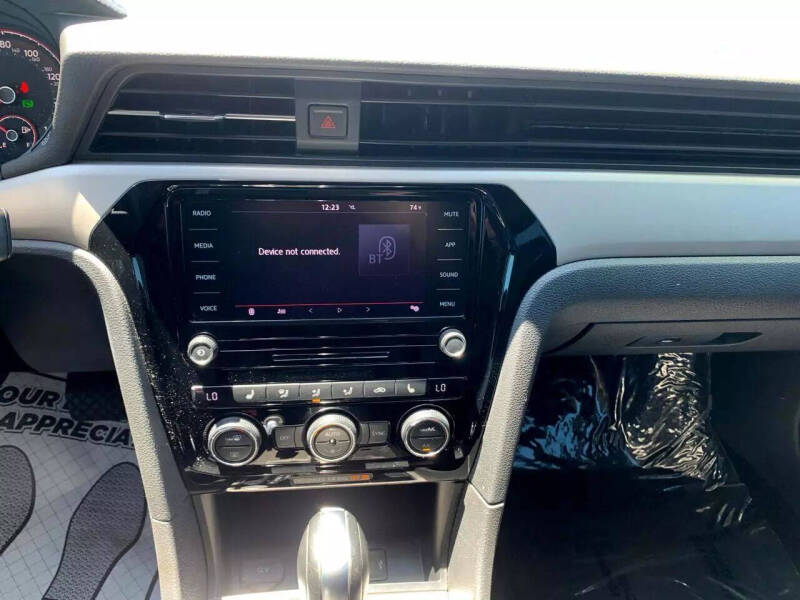 2021 Volkswagen Passat SE