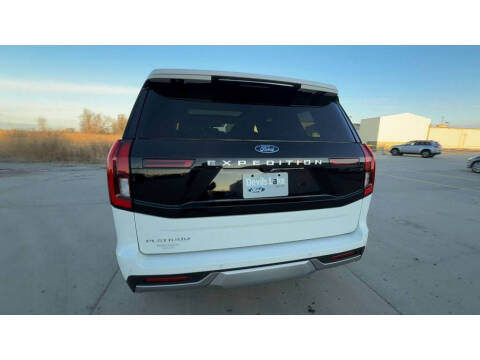 2025 Ford Expedition Platinum