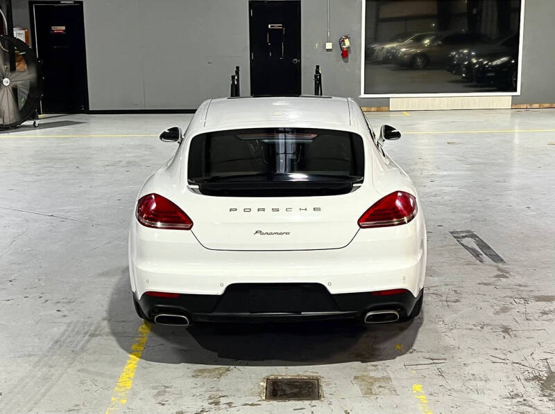 2014 Porsche Panamera 4