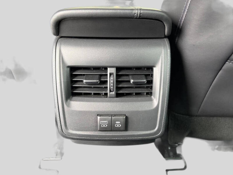 2022 Toyota Avalon Hybrid XSE Nightshade