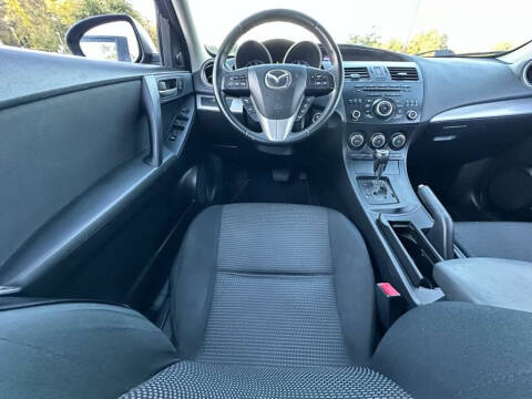 2013 Mazda MAZDA3 i Touring