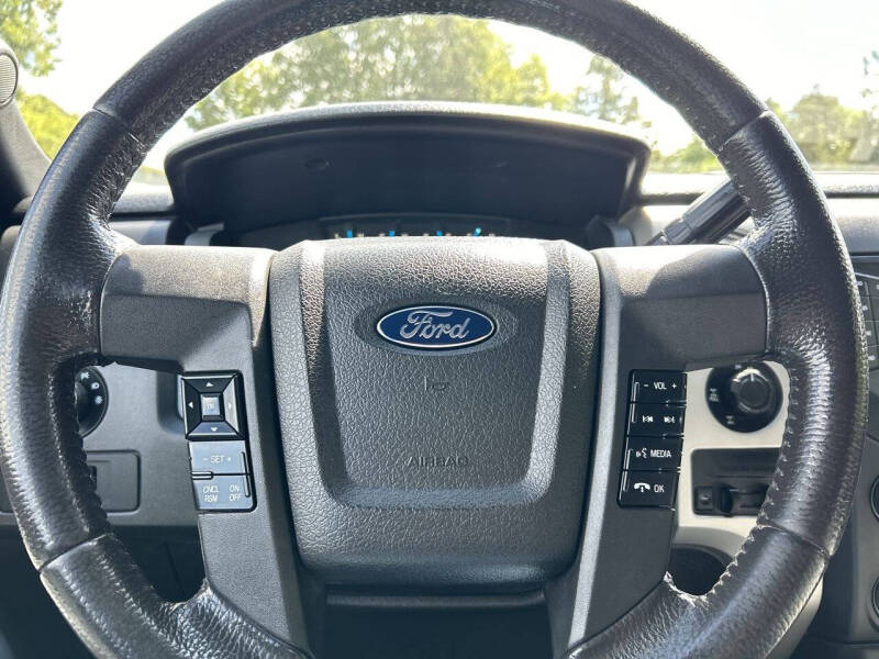 2014 Ford F-150 XLT photo 12