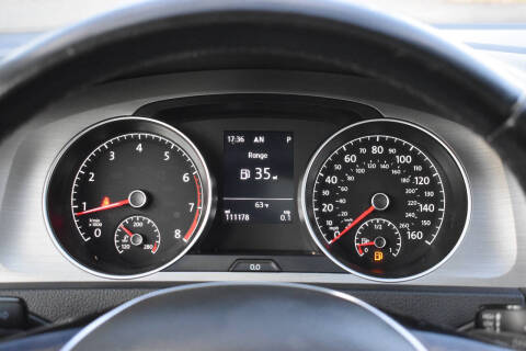 2017 Volkswagen Golf TSI SE