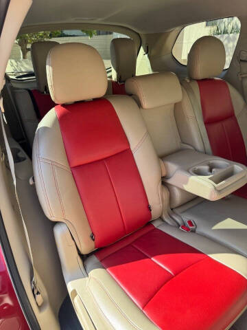 2017 Nissan Pathfinder SV