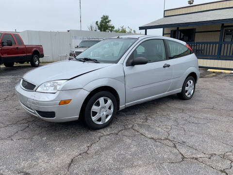 2007 Ford Focus for sale at AJOULY AUTO SALES in Moore OK