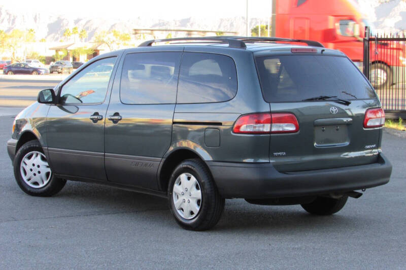 2002 Toyota Sienna CE