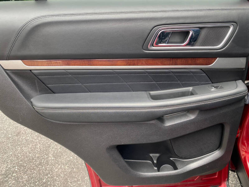 2017 Ford Explorer Platinum