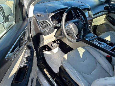 2019 Ford Edge Titanium