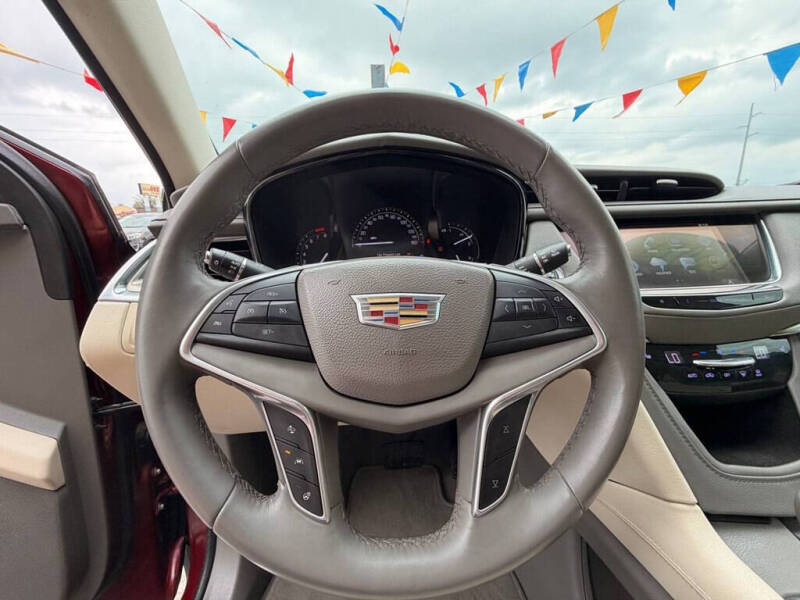 2017 Cadillac XT5 Luxury