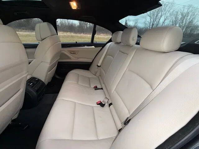 2011 BMW 5 Series 550i