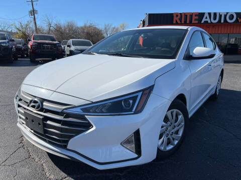 2020 Hyundai Elantra SE