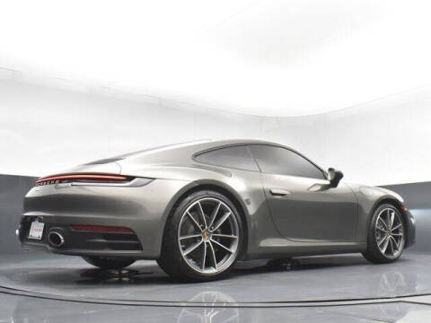 2022 Porsche 911 Carrera
