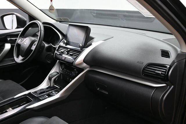 2023 Mitsubishi Eclipse Cross SE