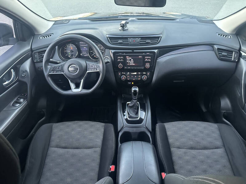 2018 Nissan Rogue Sport SV