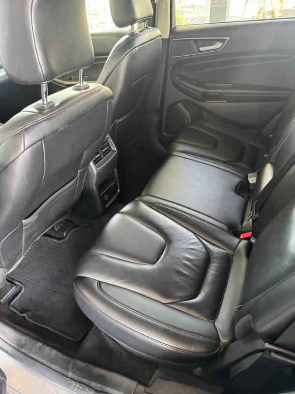 2021 Ford Edge Titanium