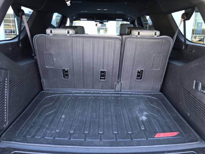 2022 GMC Yukon XL SLT