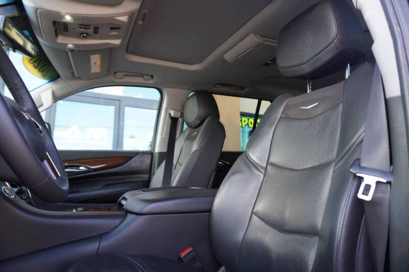 2020 Cadillac Escalade ESV Luxury