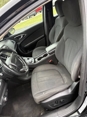 2016 Chrysler 200 Limited