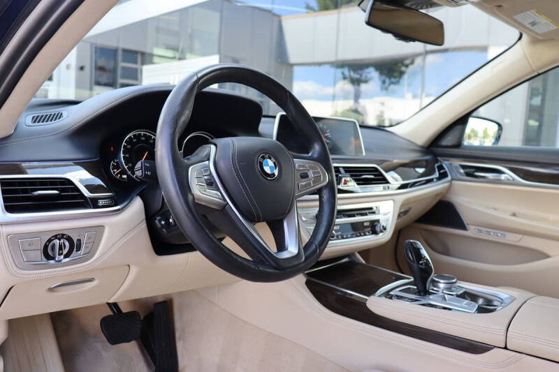2016 BMW 7 Series 750i