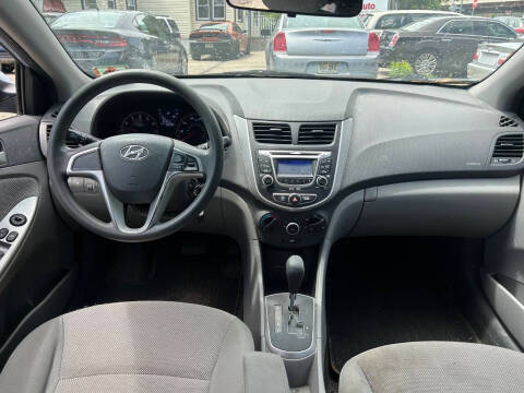 2012 Hyundai Accent GS