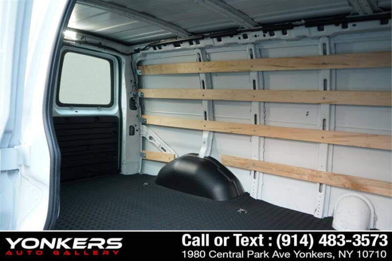 2024 Chevrolet Express 2500