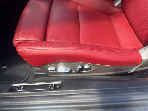 2017 Porsche 911 Carrera