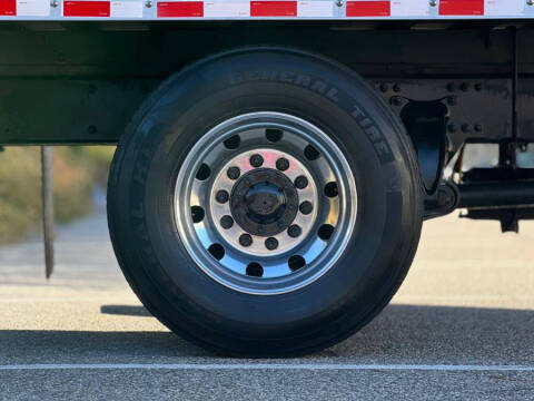 2018 Freightliner M2 106