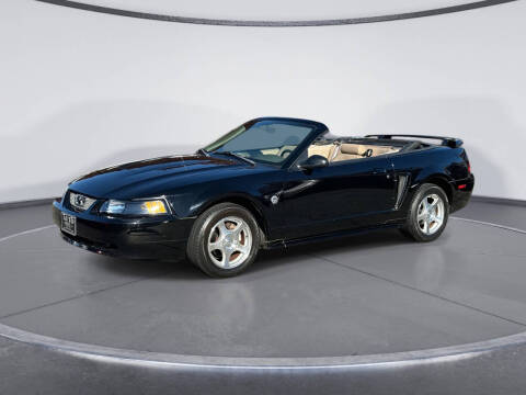 2004 Ford Mustang Deluxe