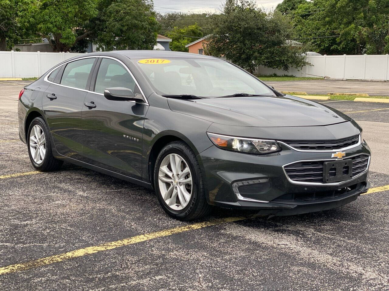 2017 Chevrolet Malibu  - $13,750