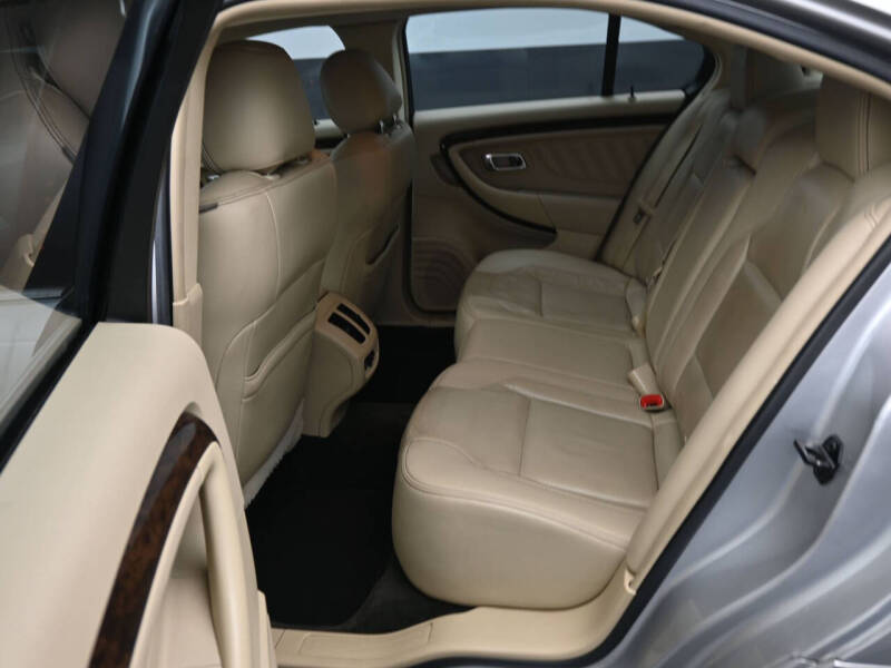 2018 Ford Taurus Limited