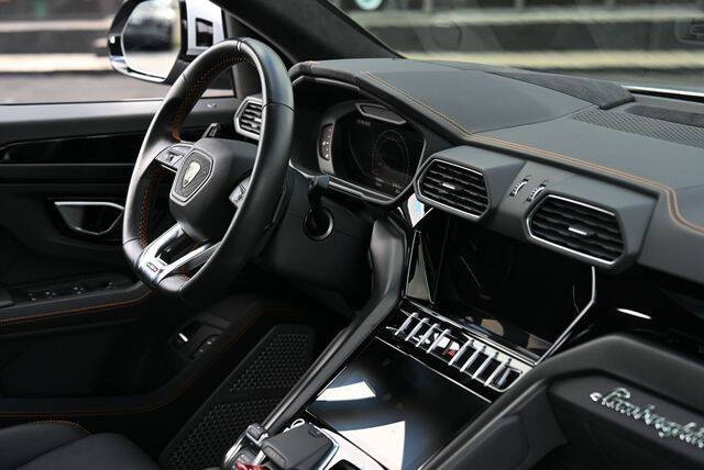 2023 Lamborghini Urus S