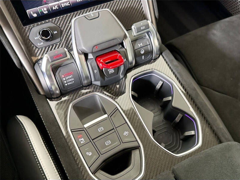 2024 Lamborghini Urus Performante