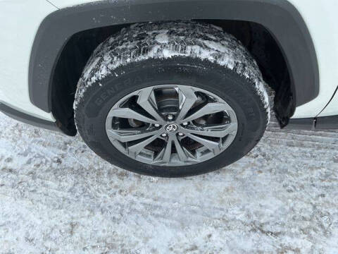 2022 Toyota RAV4 Hybrid XLE Premium