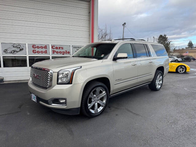 2016 GMC Yukon XL Denali's photo