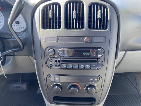 2004 Dodge Caravan SE