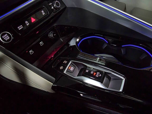 2025 Audi Q5 quattro Prestige TFSI