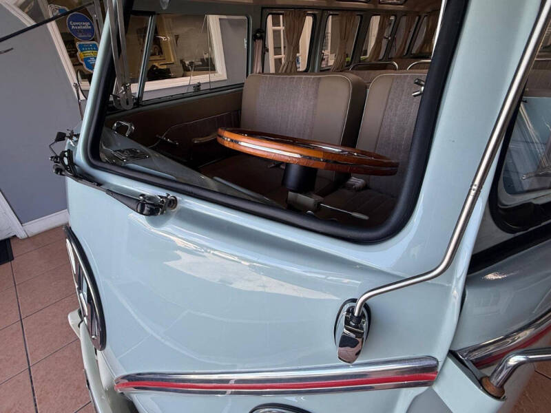 1972 Volkswagen Bus